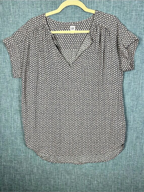 Gap Animal Print Blouse in Brown & White Size Small